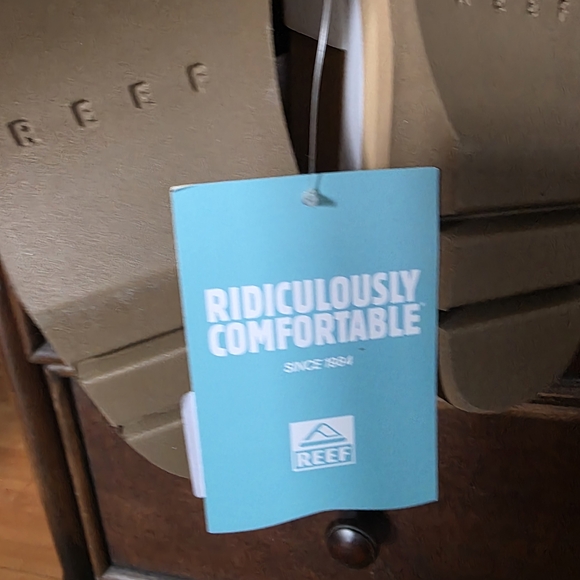 Reef White Slide Sandals - Picture 7 of 12